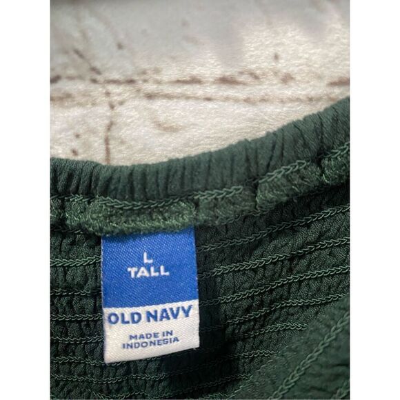 Old navy top - Picture 5 of 7